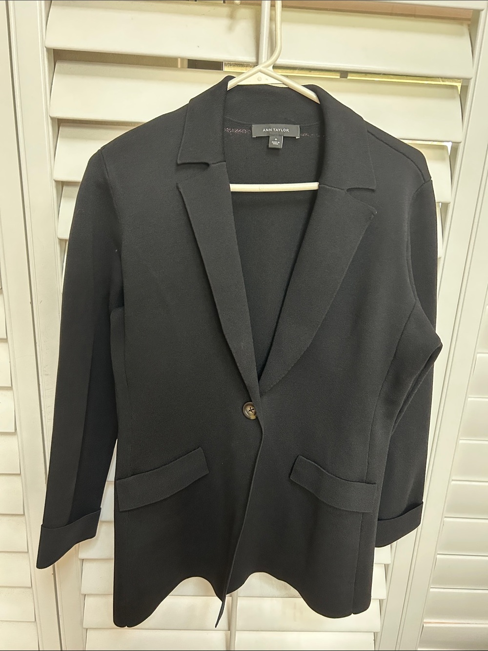 Ann Taylor Black Single-Button Notch Lapel Blazer